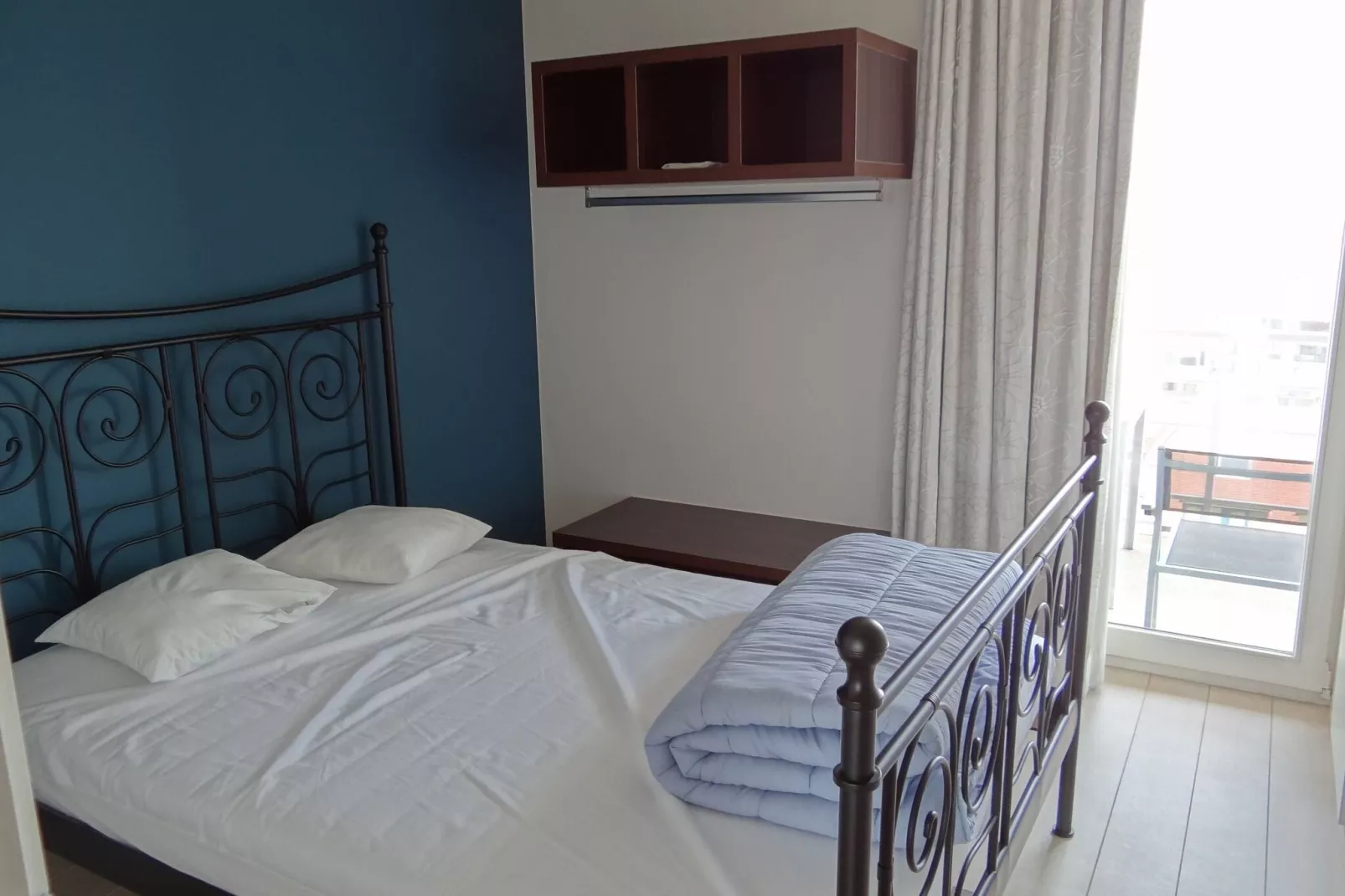 SEASIGHT BC C1401GAR-Bedroom