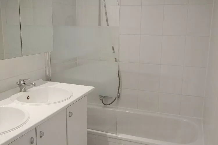 CASINO AB B0502-Bathroom