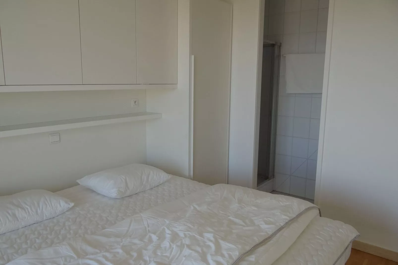 SCORPIO BI 1201GAR-Bedroom