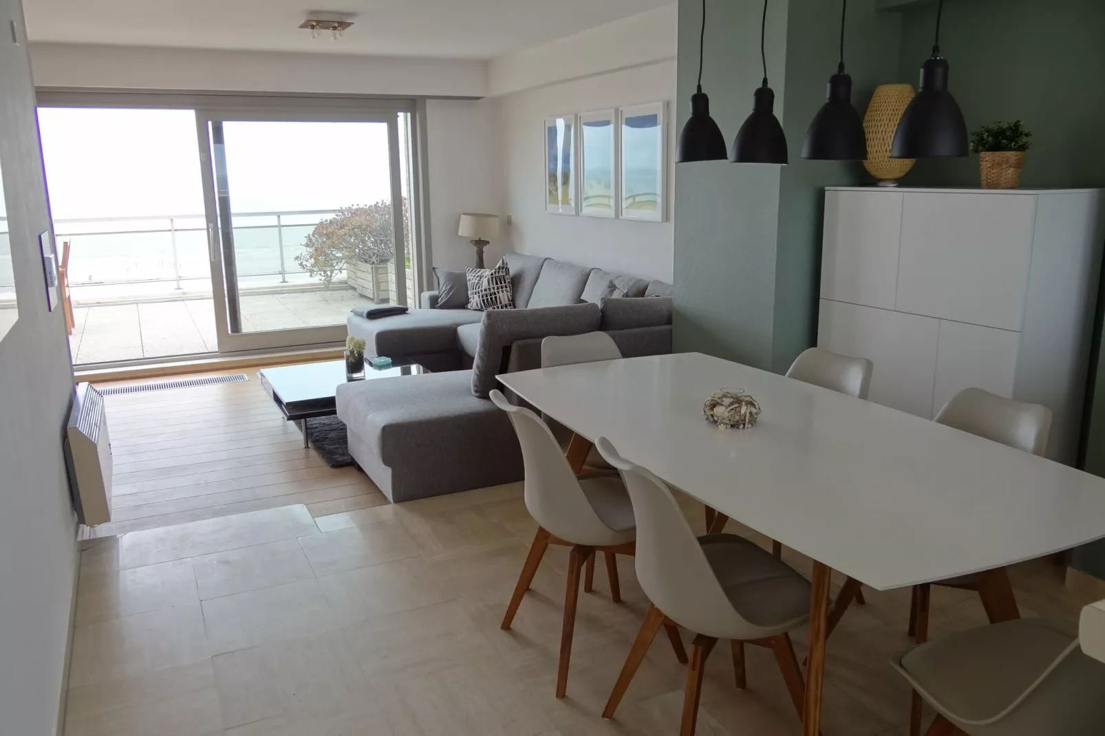 TIJL A 0901GAR-Dining room