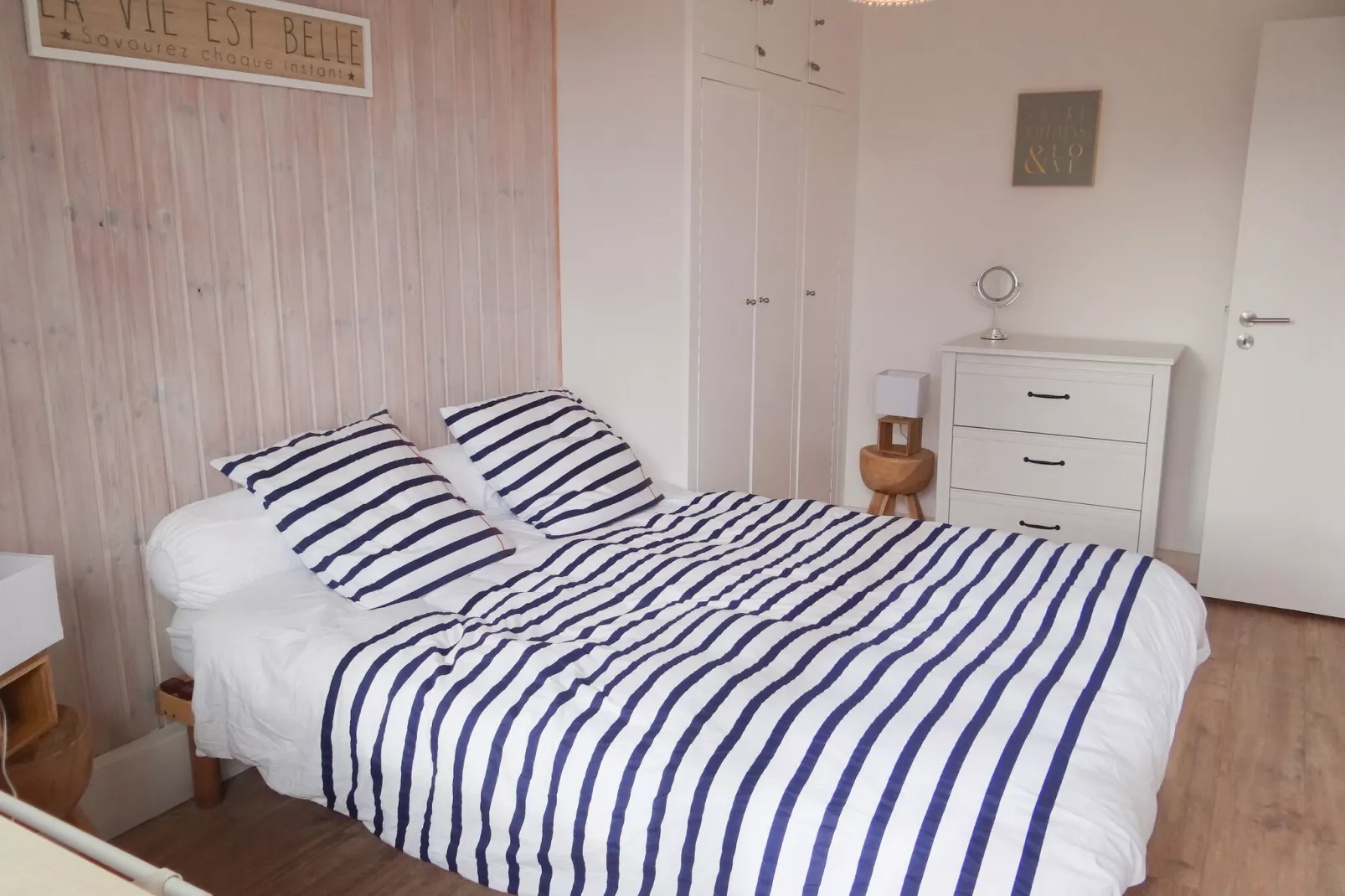 VIKING 501-Bedroom