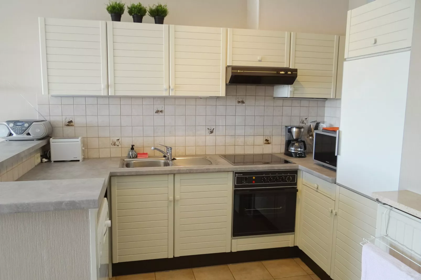 NEREIDEN E 168/0201GAR LIFT 1-Kitchen