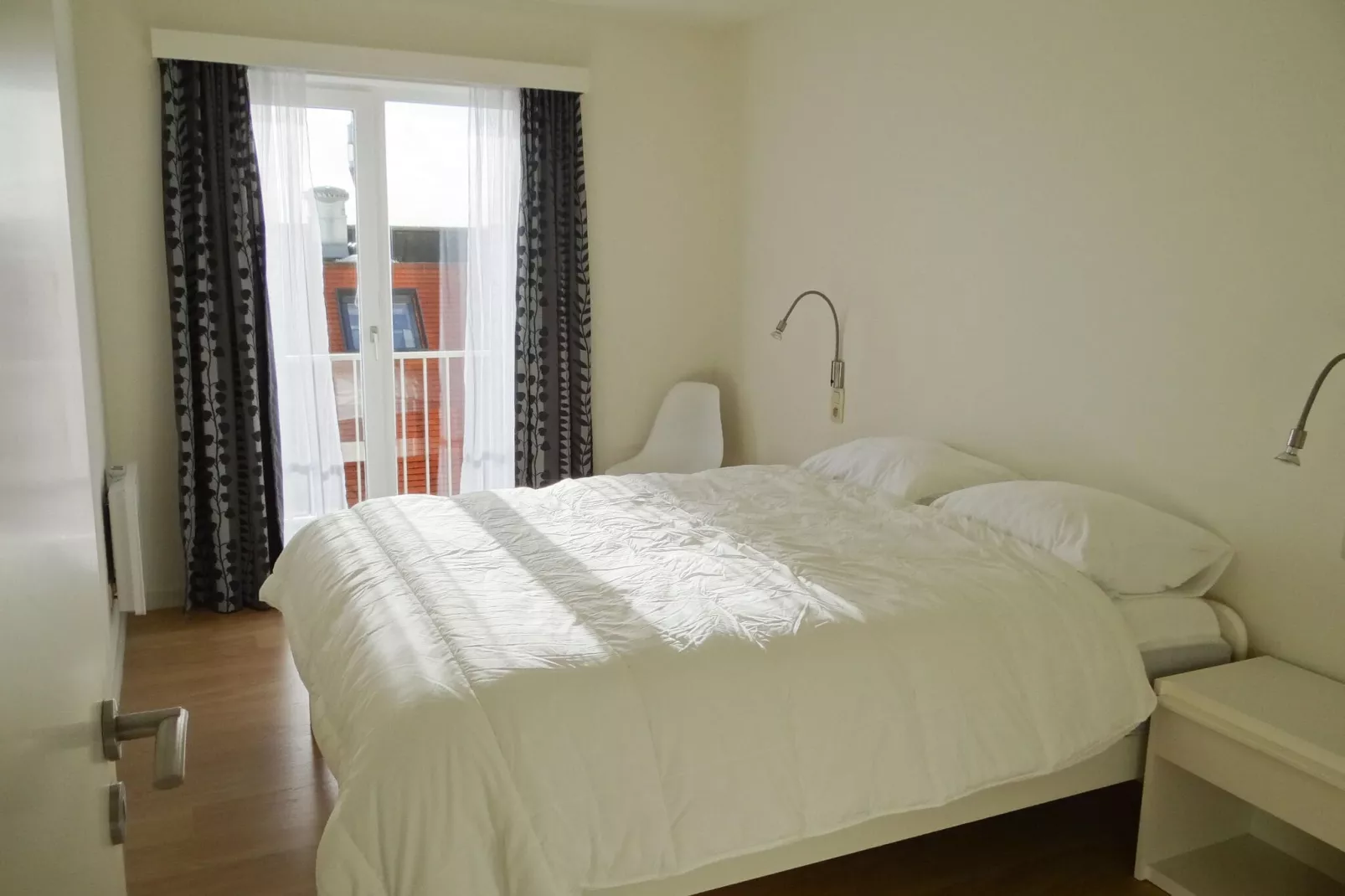 TIJL A 702-Bedroom