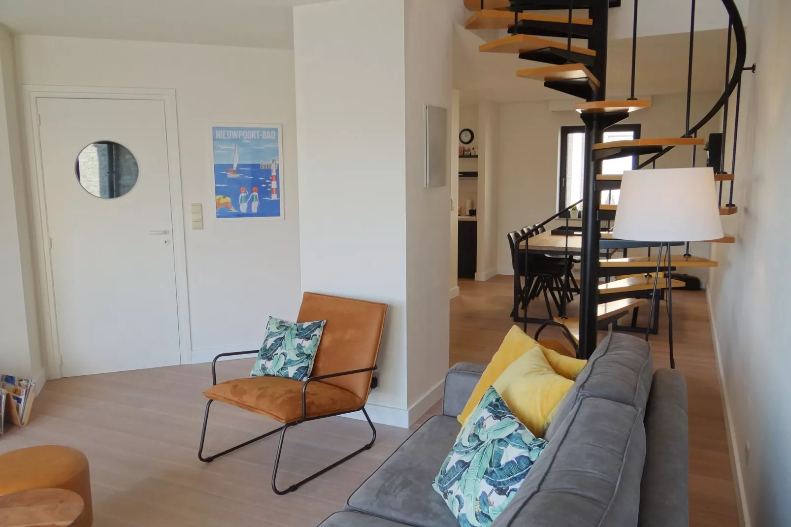 SANDY CAPE 401-Living room