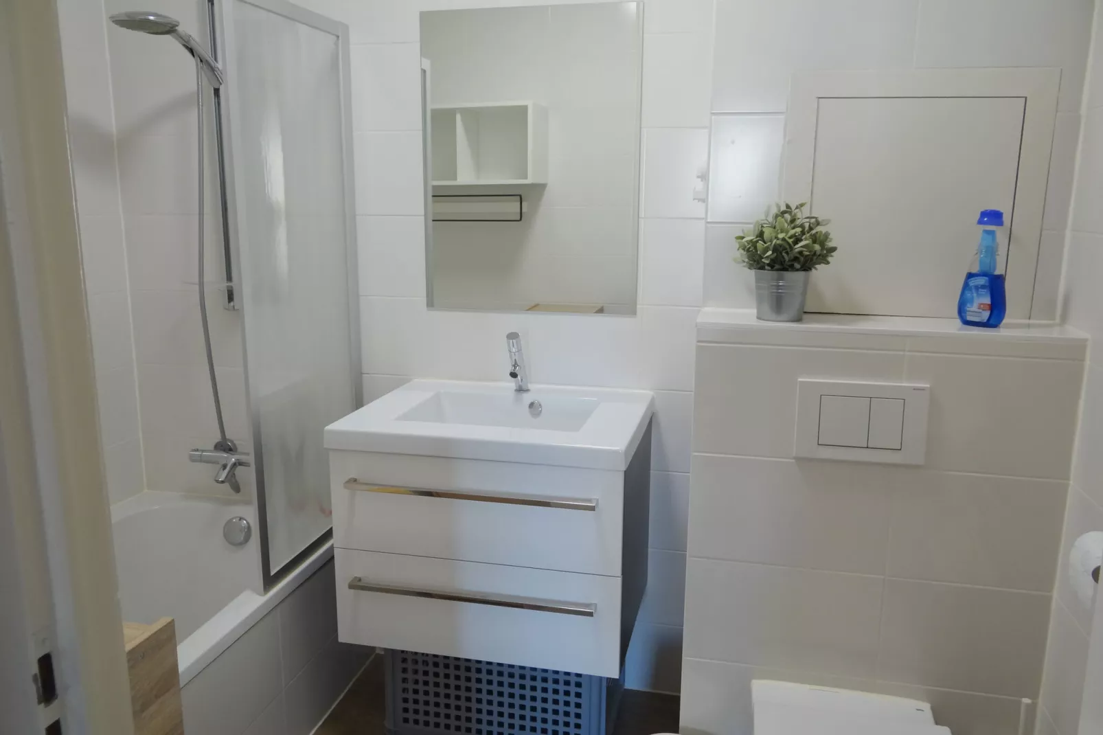 WIELINGERBANK E 404-Bathroom