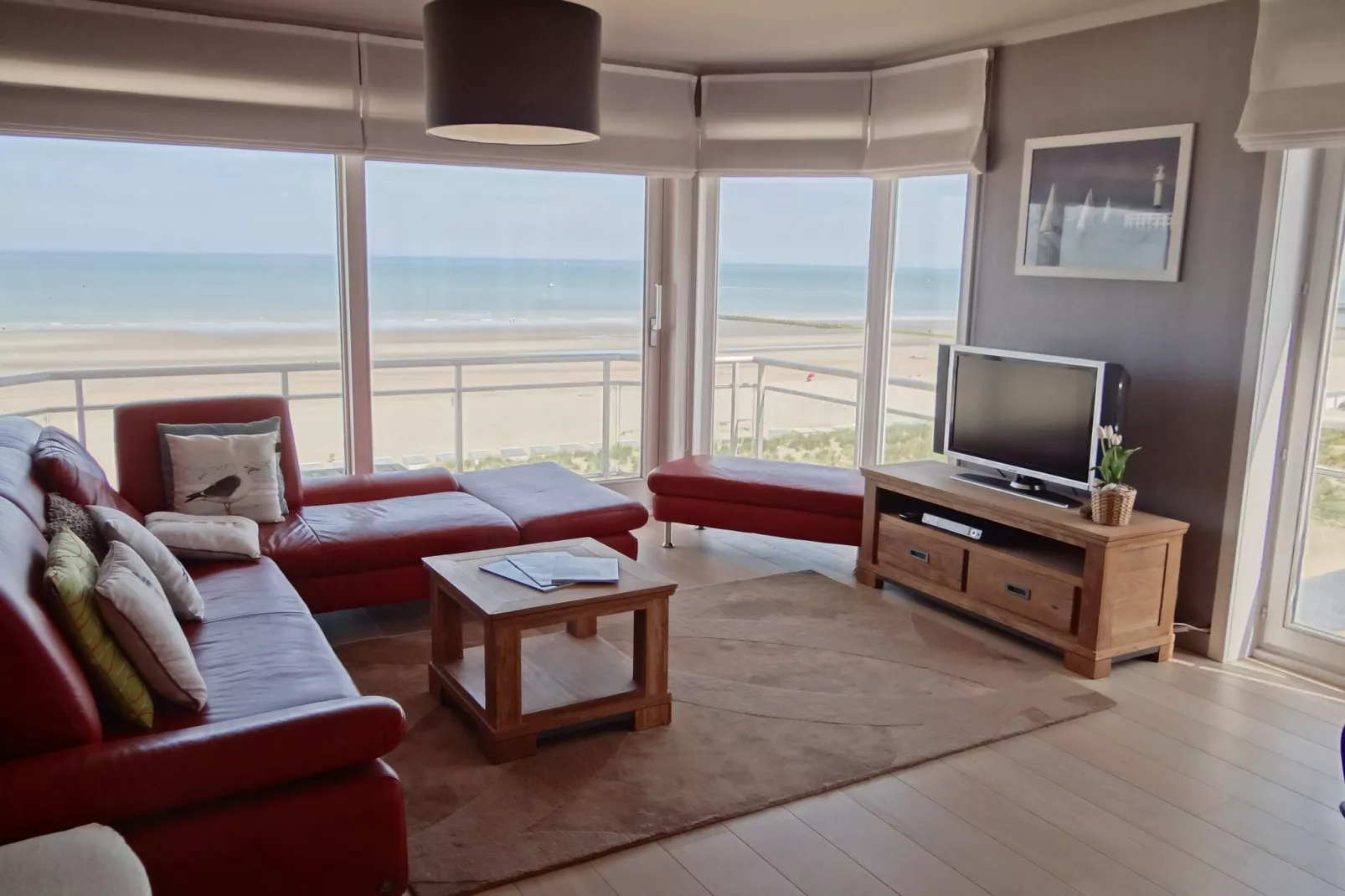 SEAWIND 603-Living room