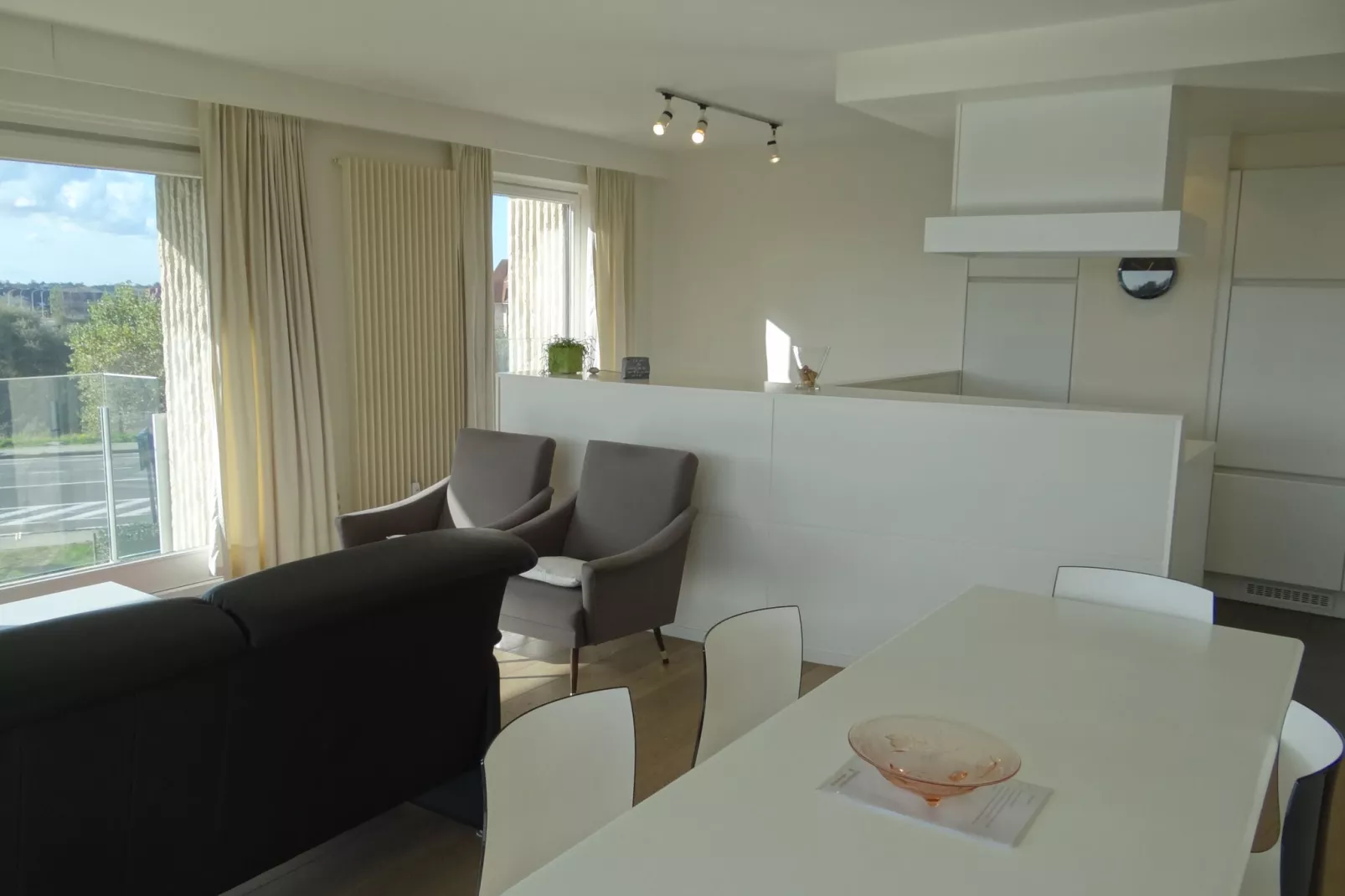 NEREIDEN A 176/0204GAR-Dining room