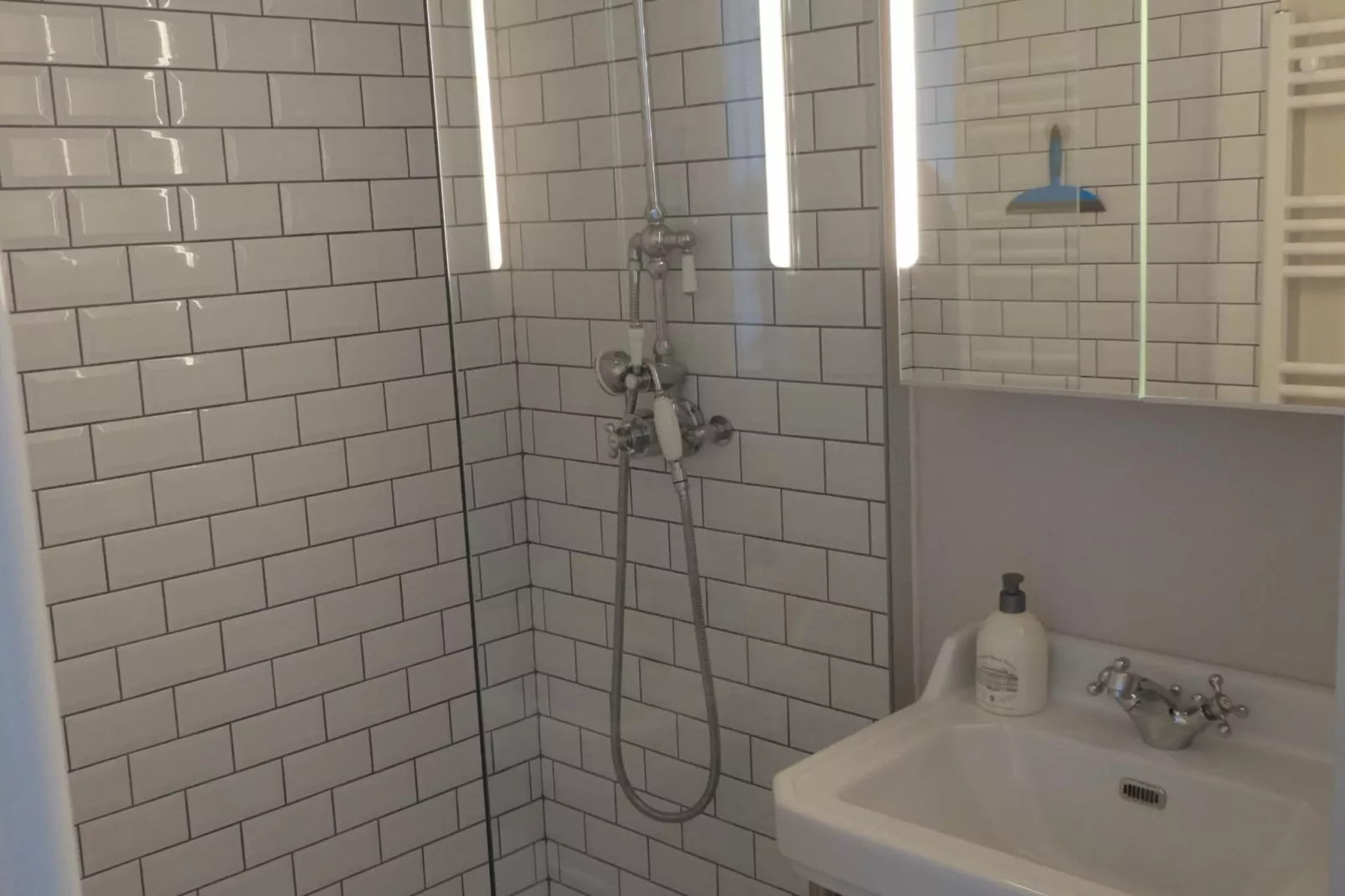 SANTA CRUZ 802-Bathroom