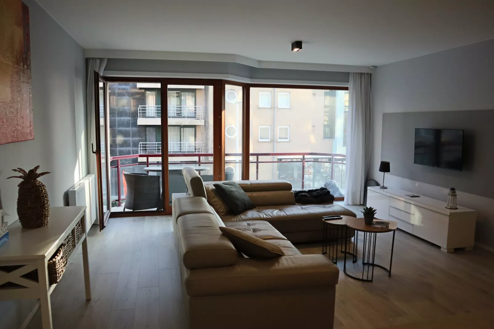CAP SUD I 0102GAR-Living room