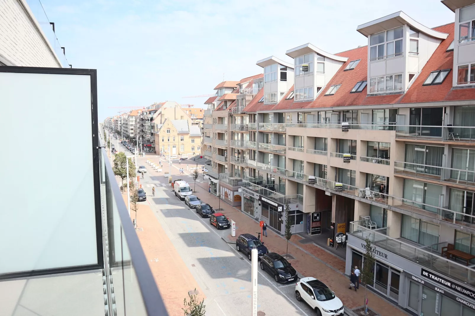 AMBASSADE C-View summer