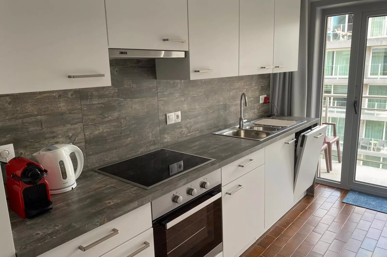 MERMAID I 401-Kitchen