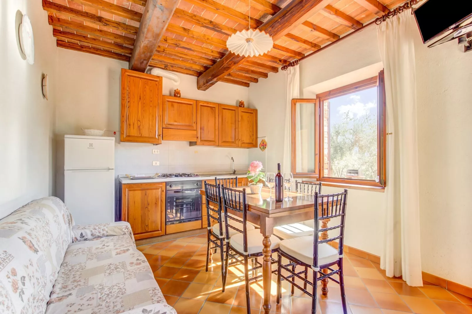 Casanova apt 3-Dining room