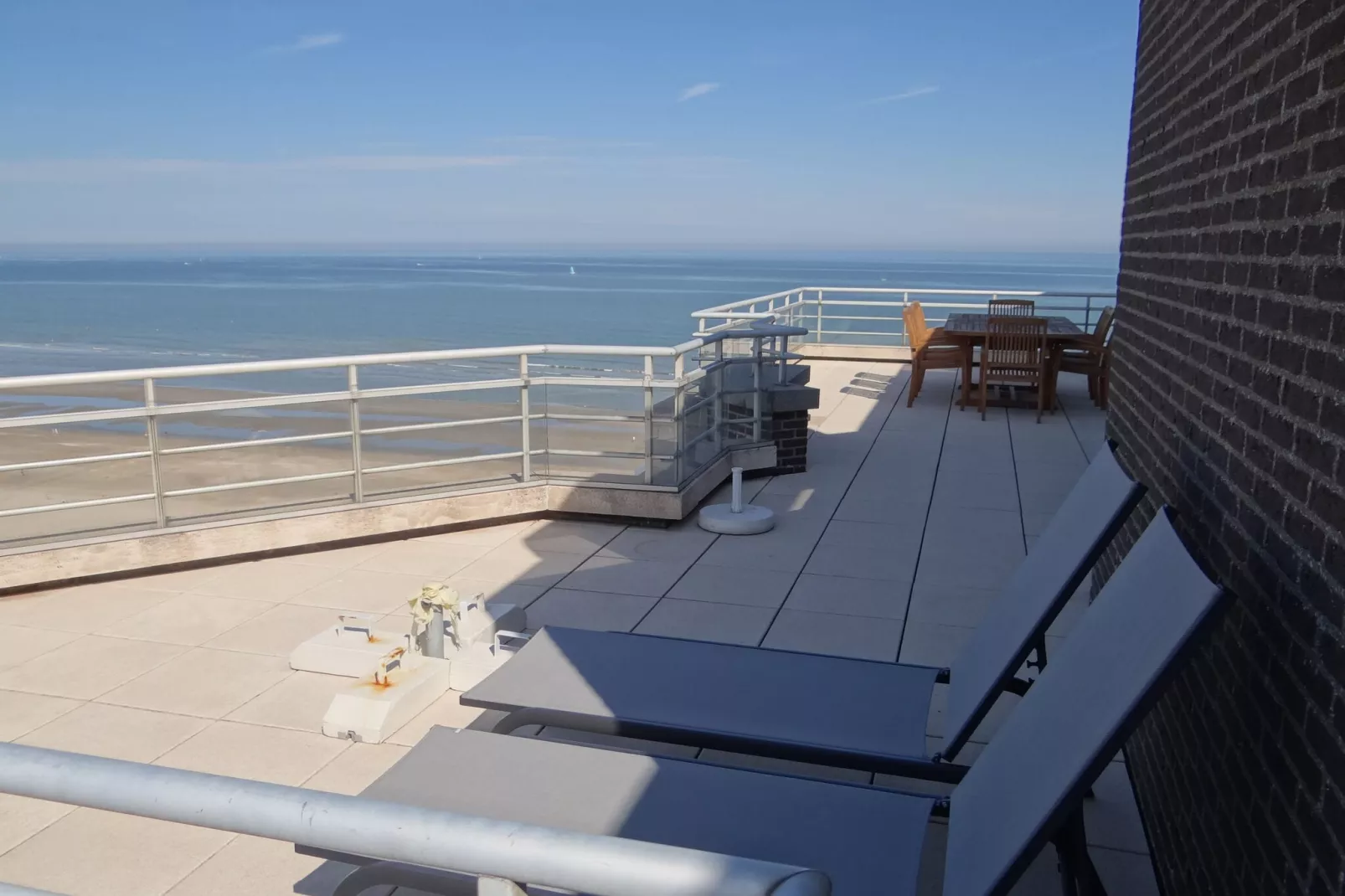 SCORPIO BI 1402GAR-Terrace balcony