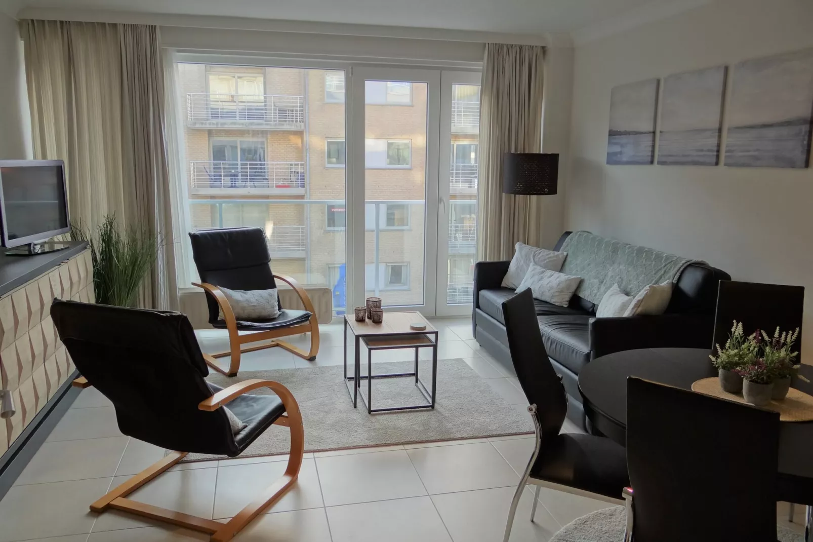 AIGUES MARINES 301-Living room