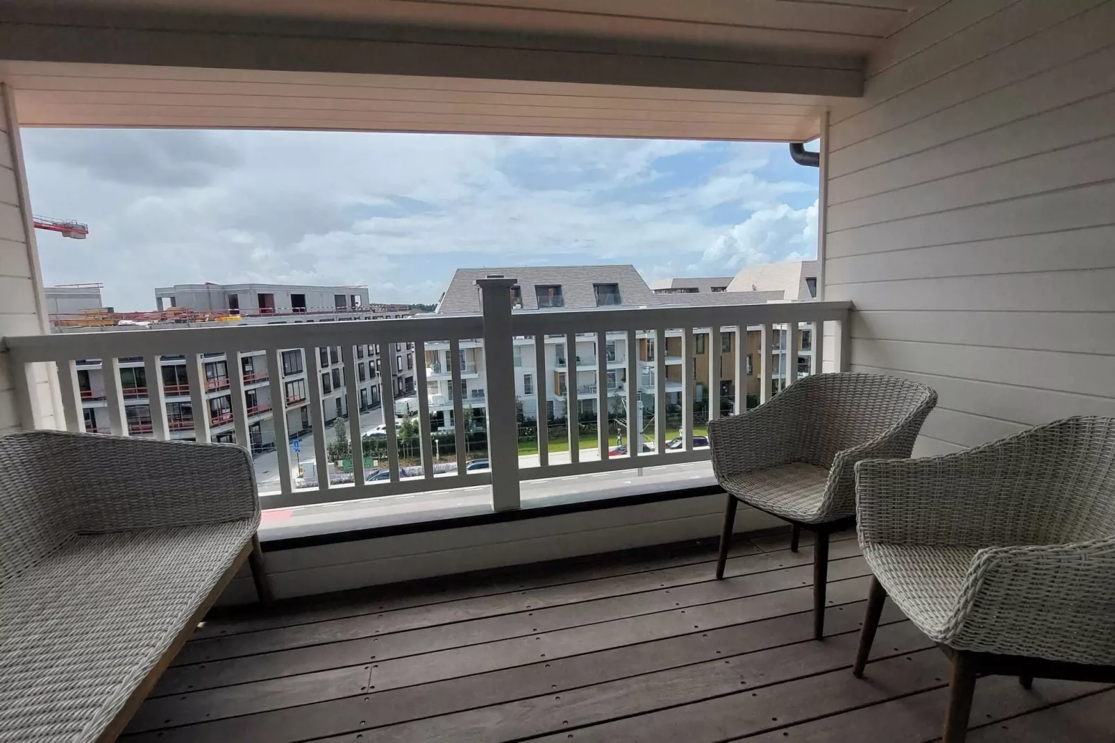 DOCKSIDE 403-Terrace balcony