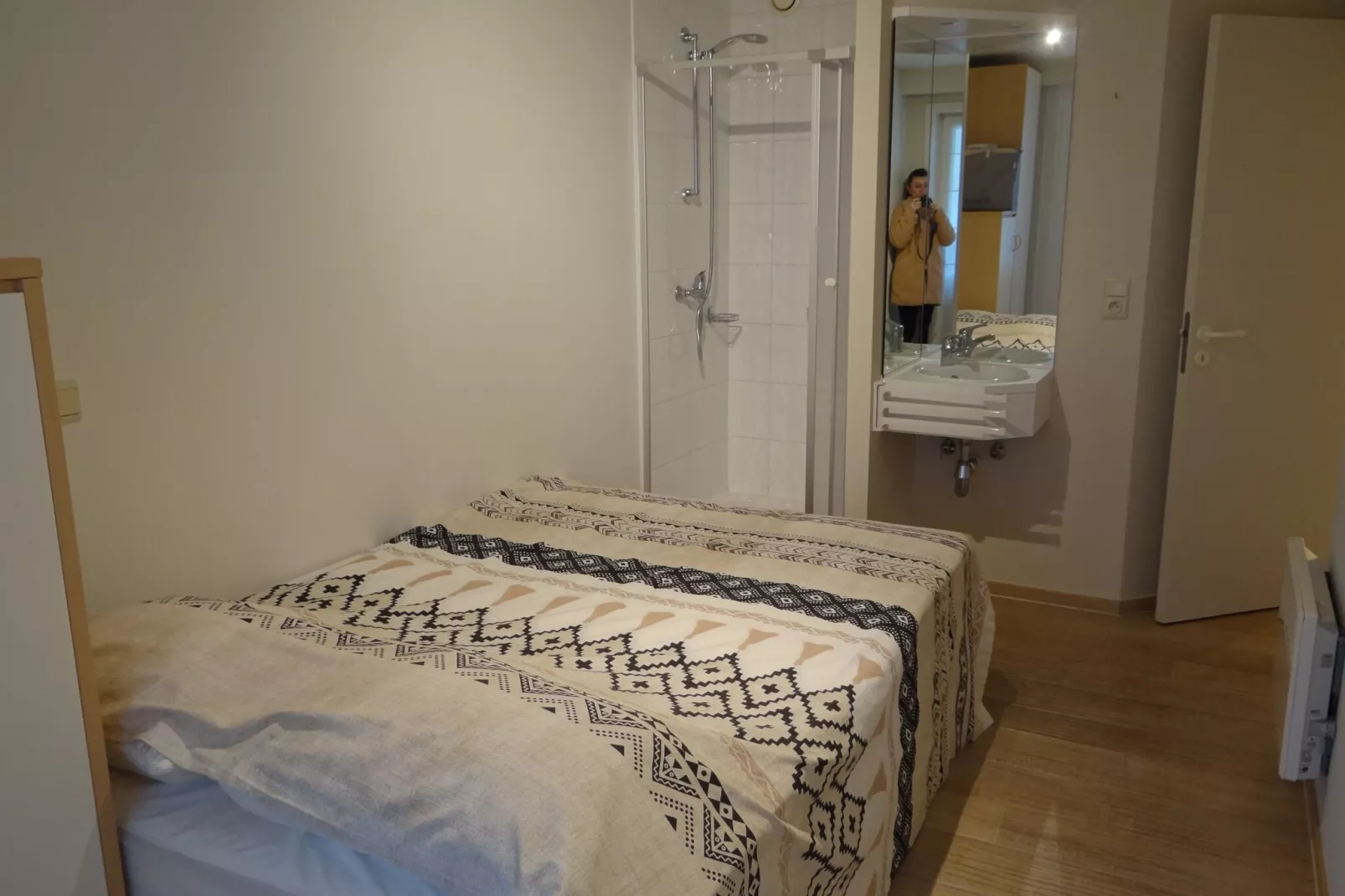 SCORPIO BI 101-Bedroom