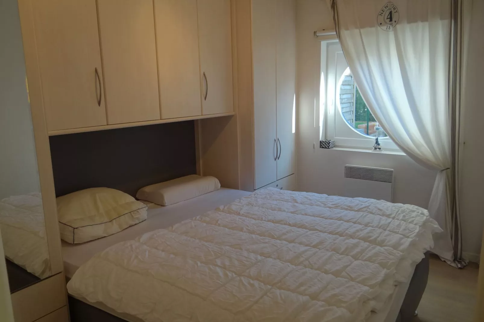 NEO PORTUS V 0001PK-Bedroom