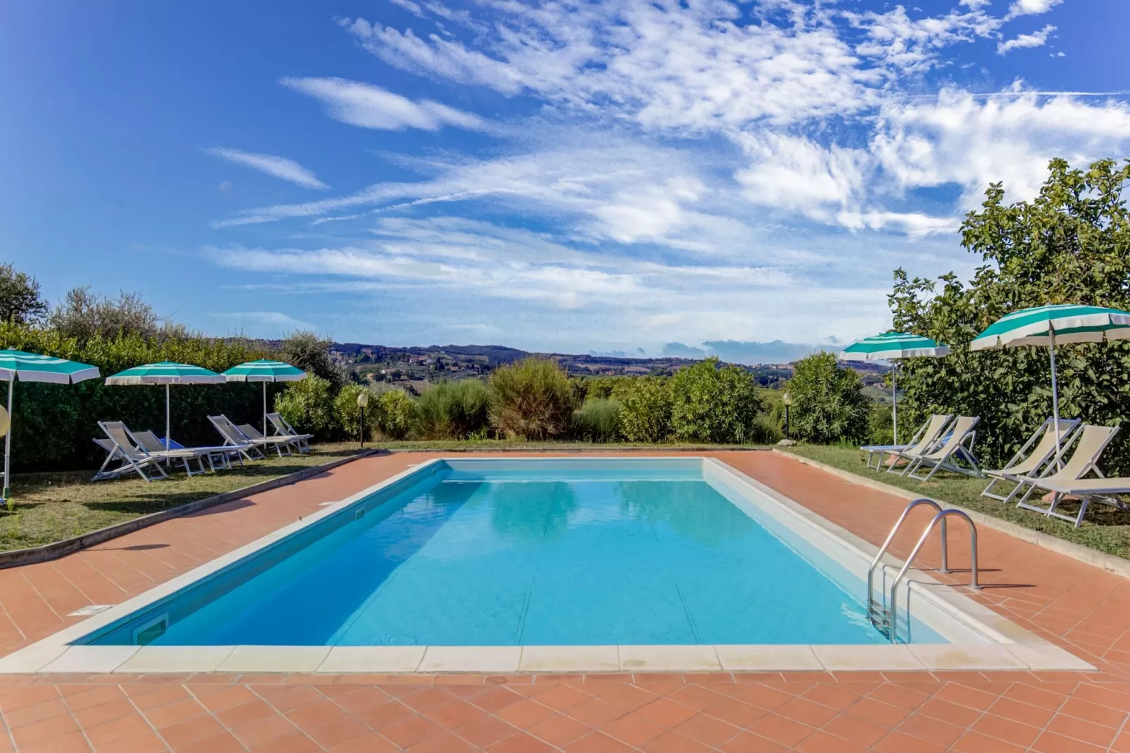 Casanova apt 3-Pool