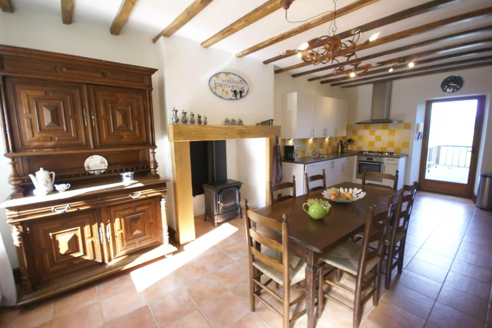 Maison de vacances Sussac-Dining room