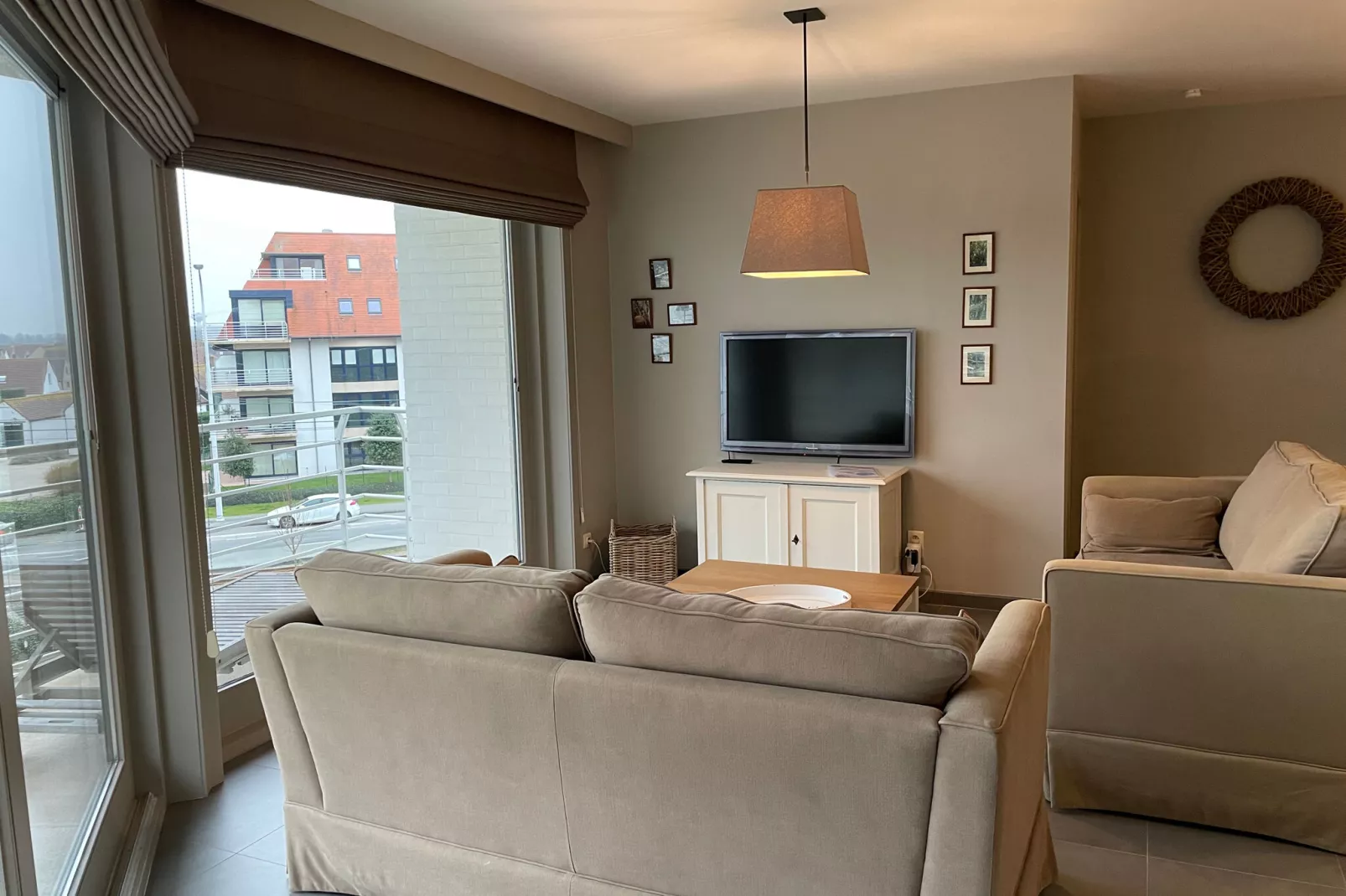 ZONNEHAVEN III 64B/0204G-LIFT I-Living room