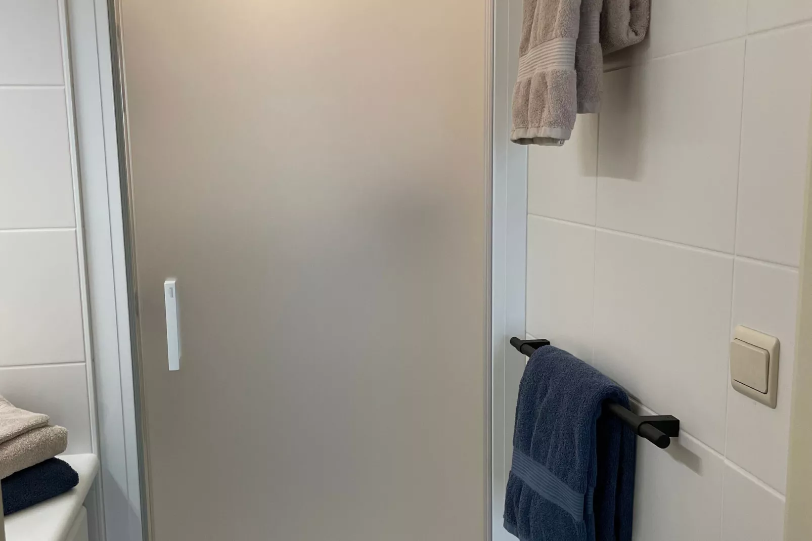 ZONNEHAVEN III 64B/0204G-LIFT I-Bathroom