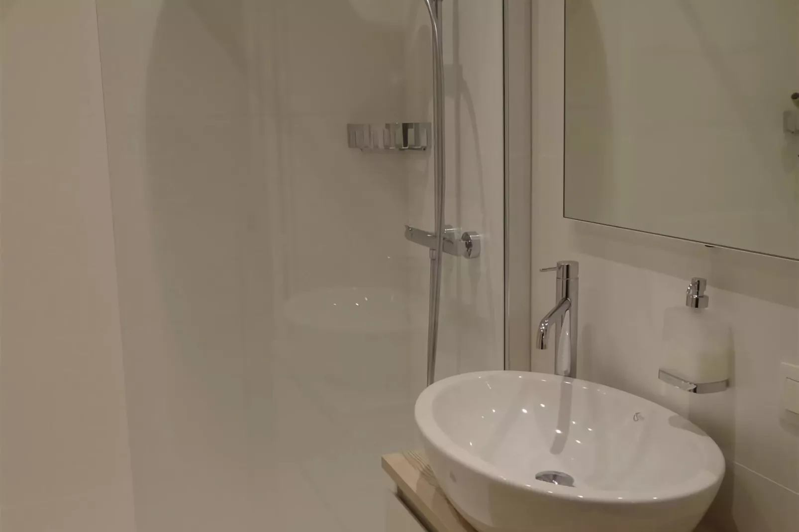 ECLAIRCIE 1 / 0001-Bathroom