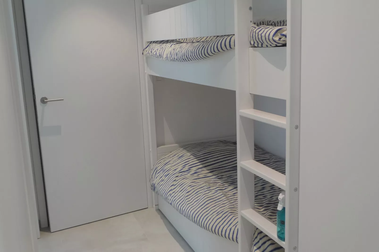 LECTUS VI 0101GAR-Bedroom