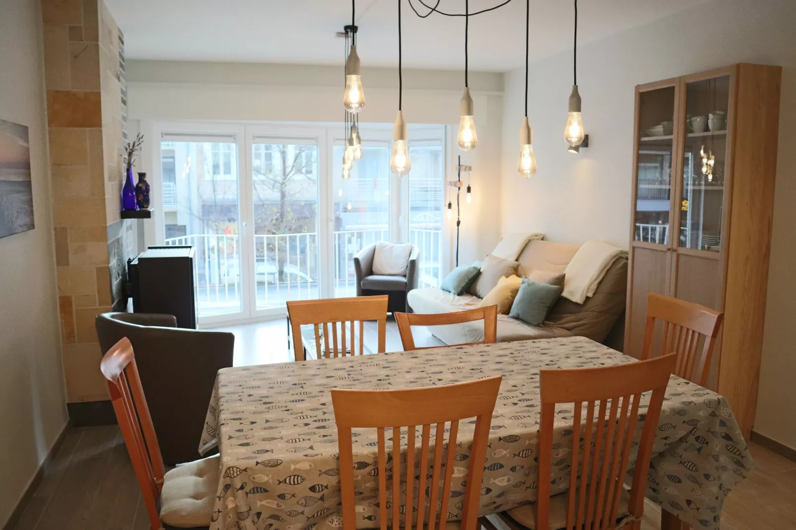 FLAMINGO 101-Dining room