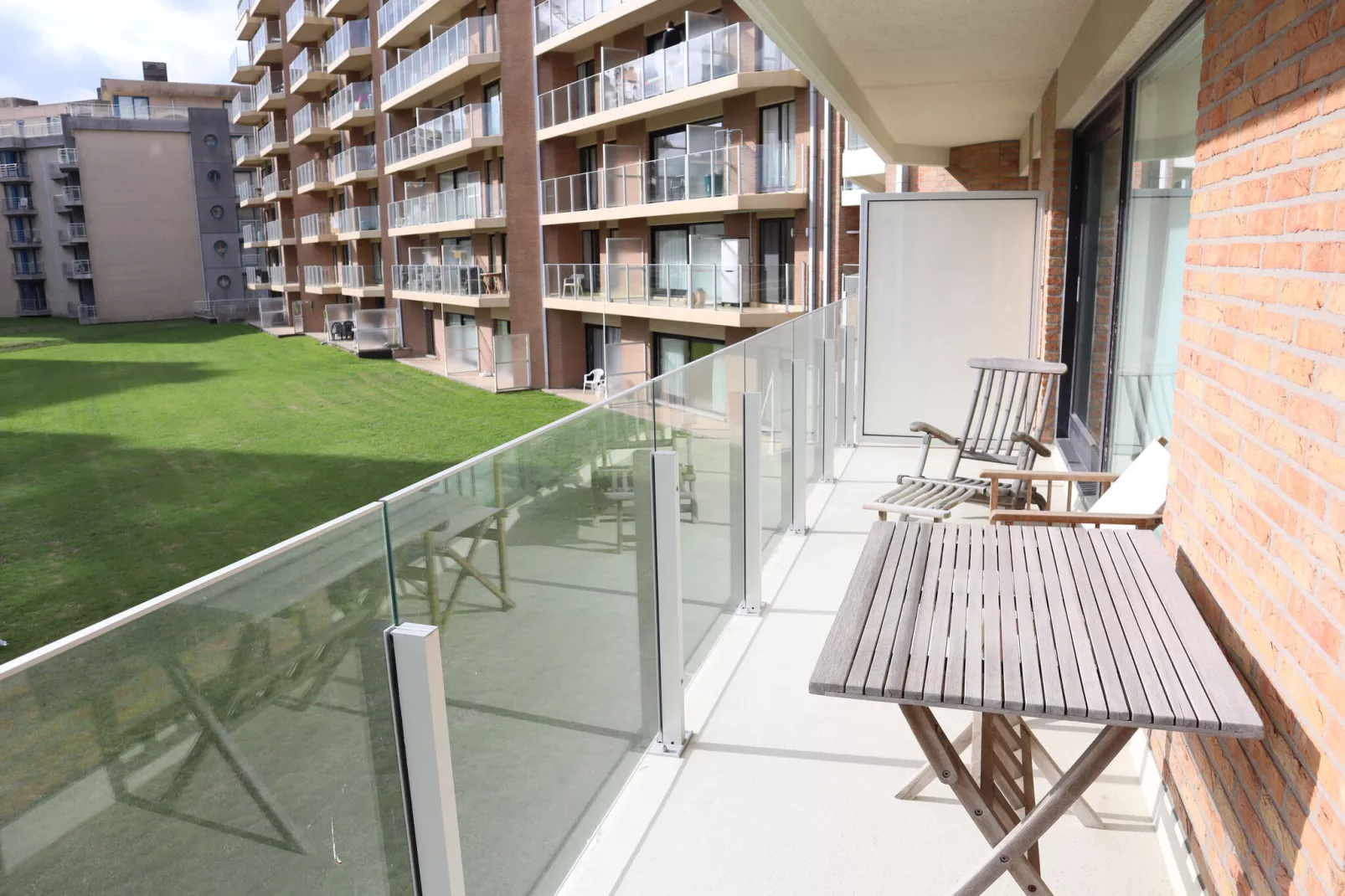DEN OEVER VI 103-Terrassenbalkon
