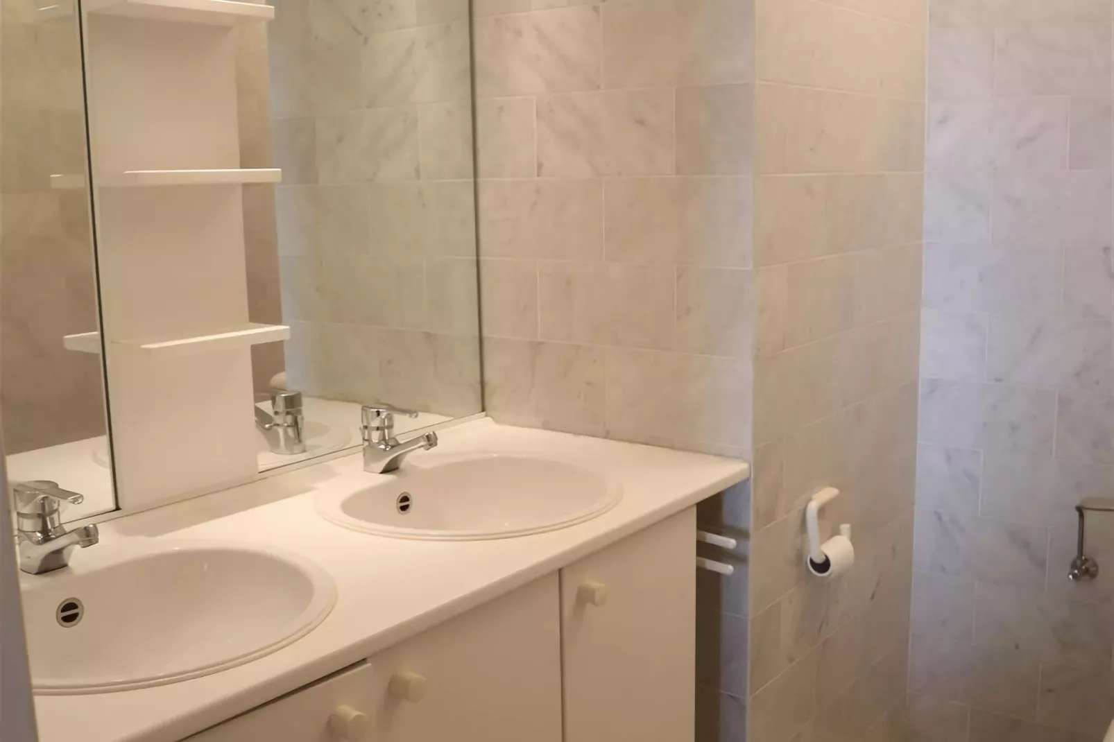 CASINO AB A1003GAR-Bathroom