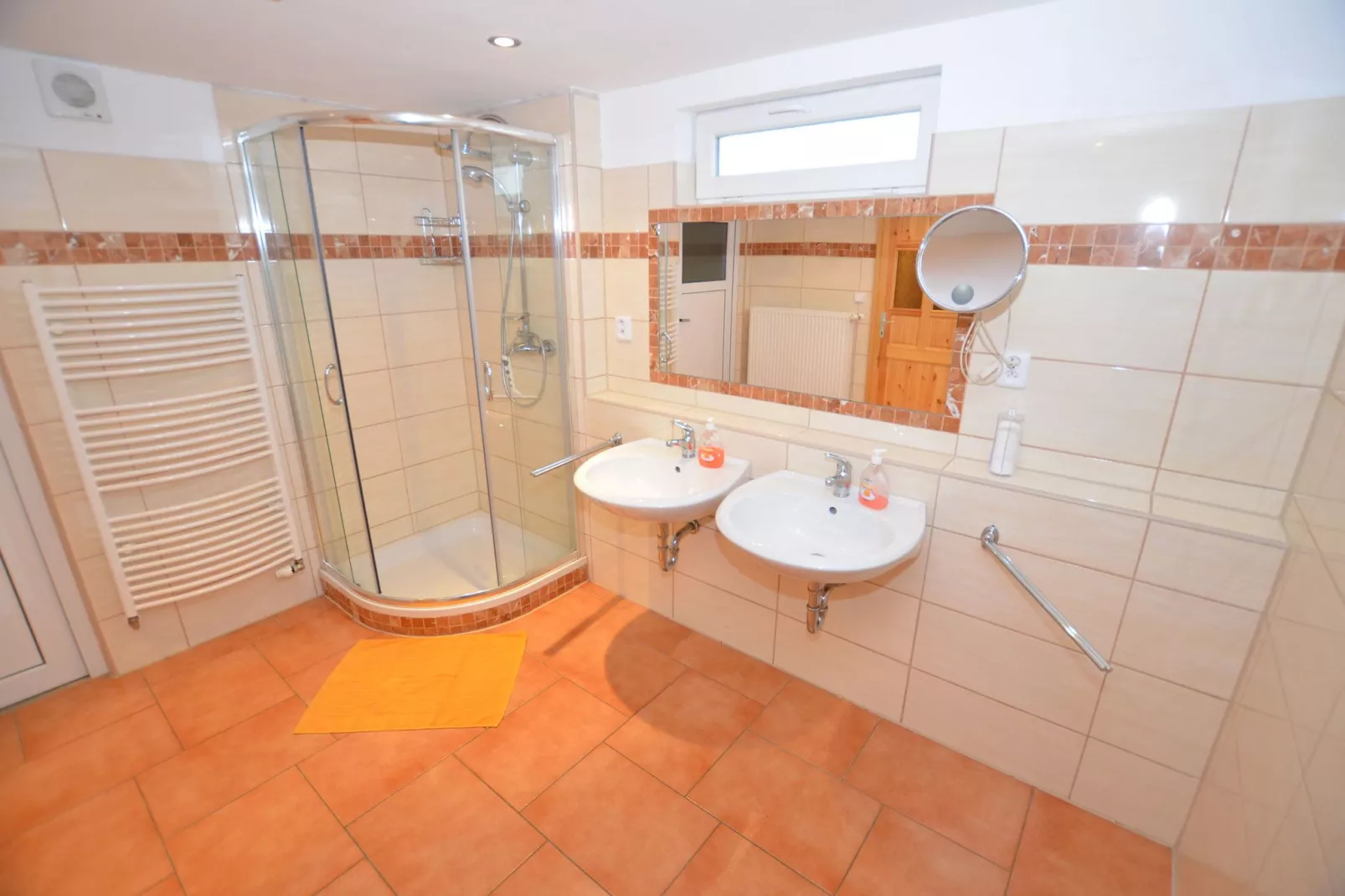 Ferienhaus Anna-Badezimmer