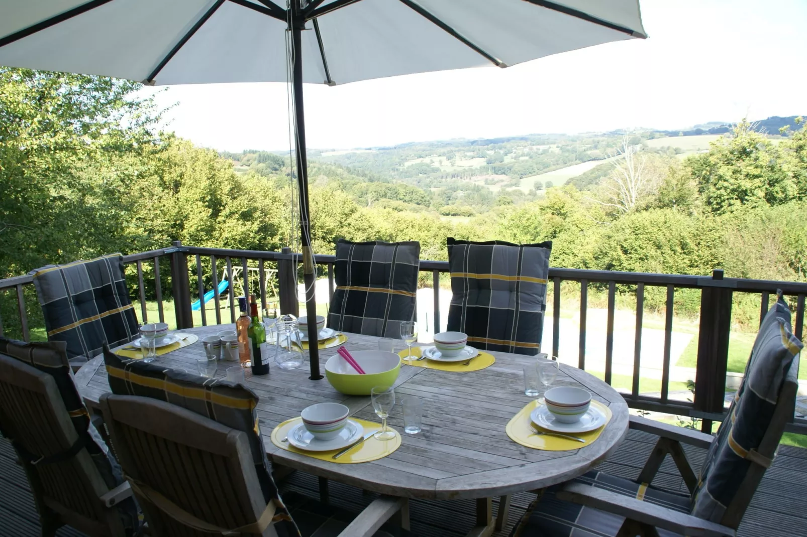 Maison de vacances Sussac-Terrace balcony