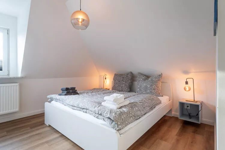 DHH June-Bedroom