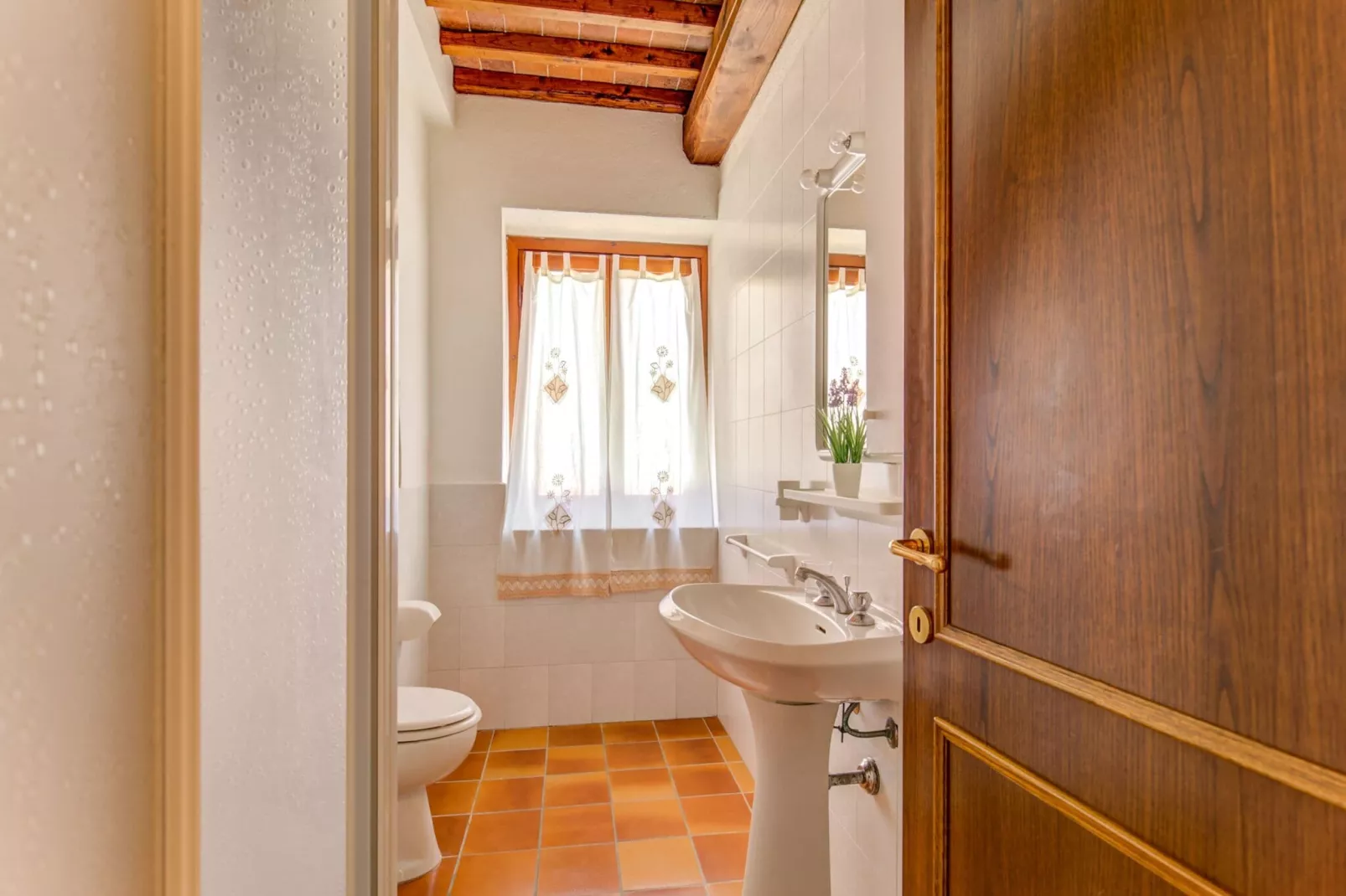 Casanova apt 3-Bathroom