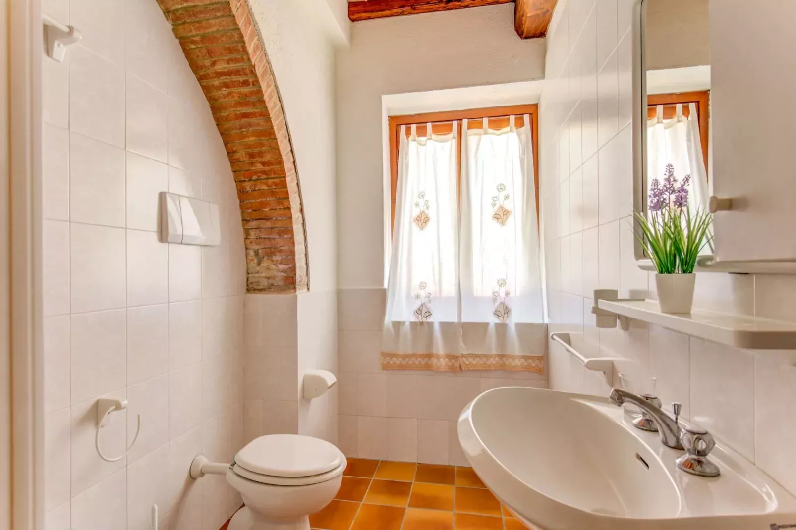 Casanova apt 3-Bathroom