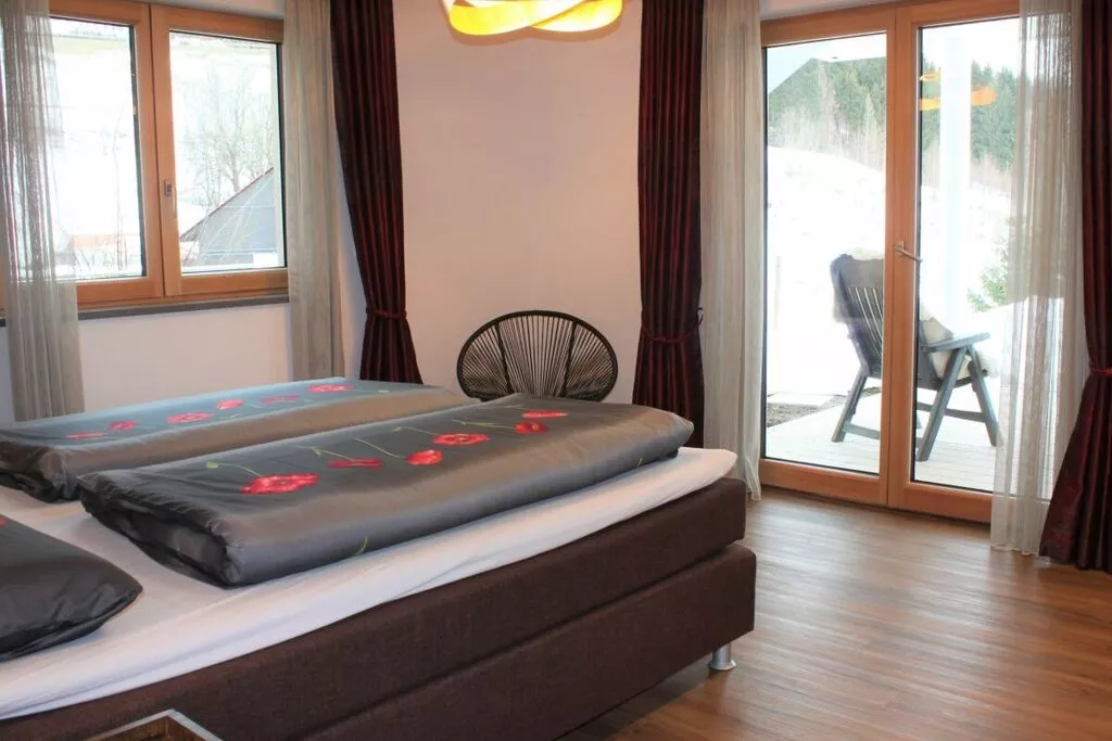 323712-Bedroom