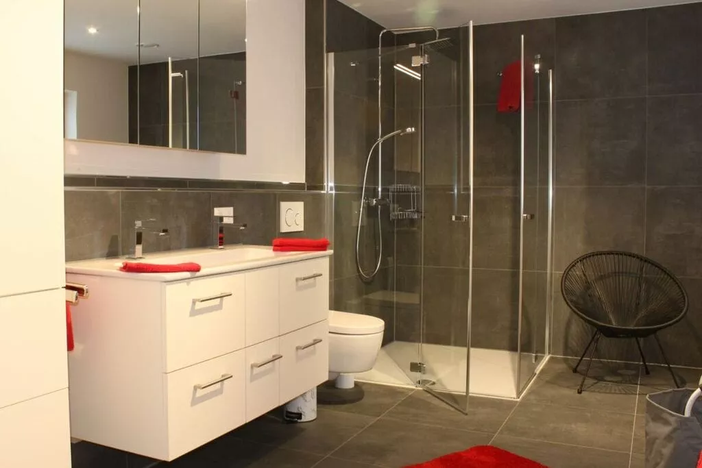 323712-Bathroom