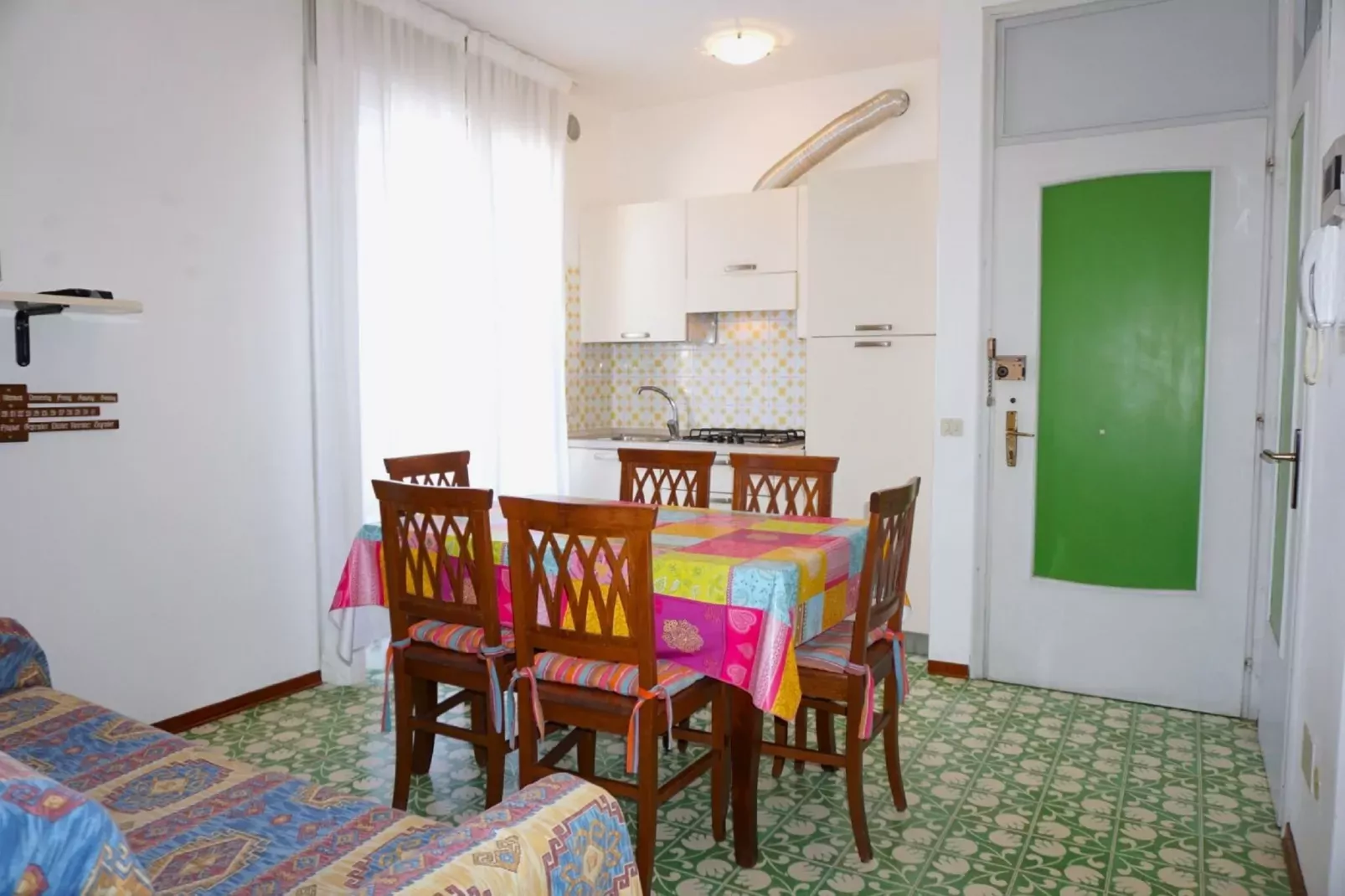 Portesin 32B-Kitchen