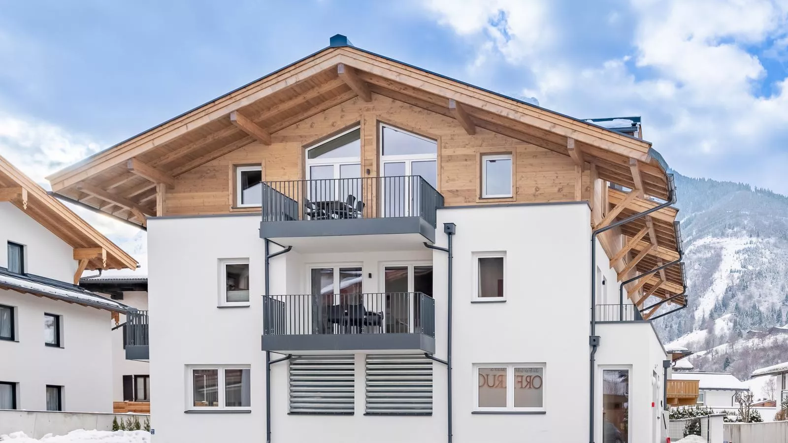 Falken Suites TOP 2-Exterior winter