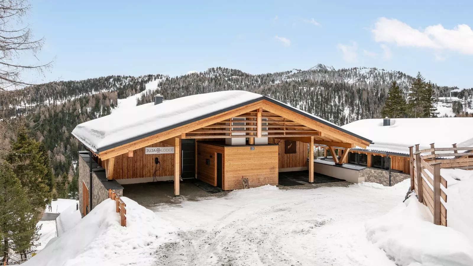JuJa Lodge-Außenbereich Winter