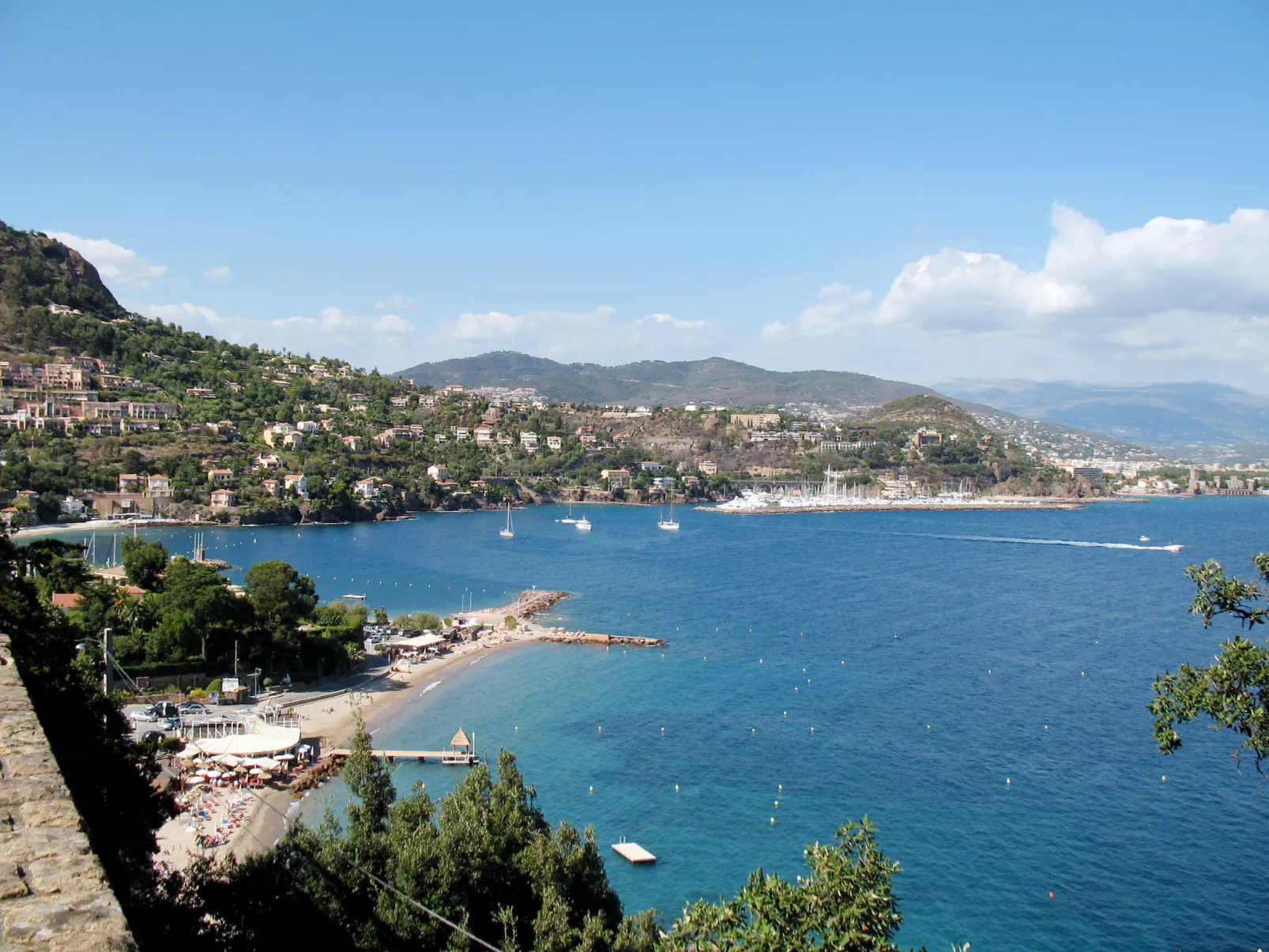 Les Mimosas-Area