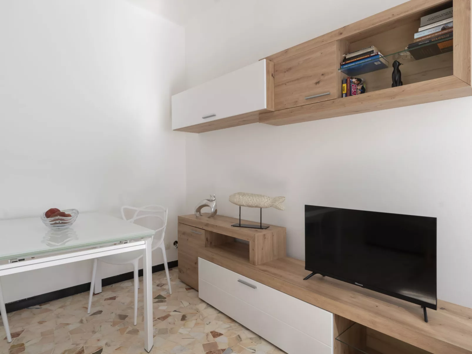 Central Home Carlotta-Inside