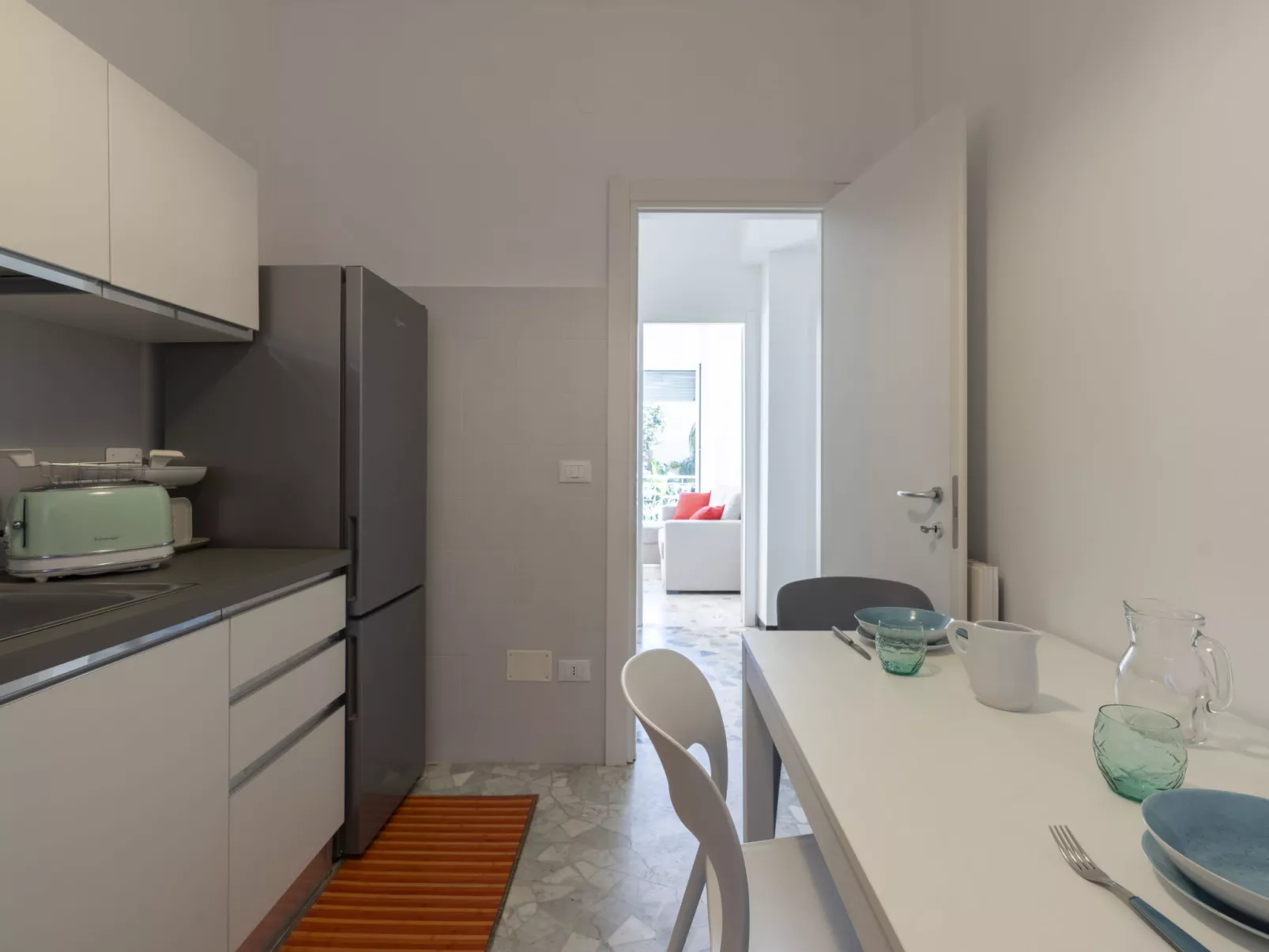 Central Home Carlotta-Inside