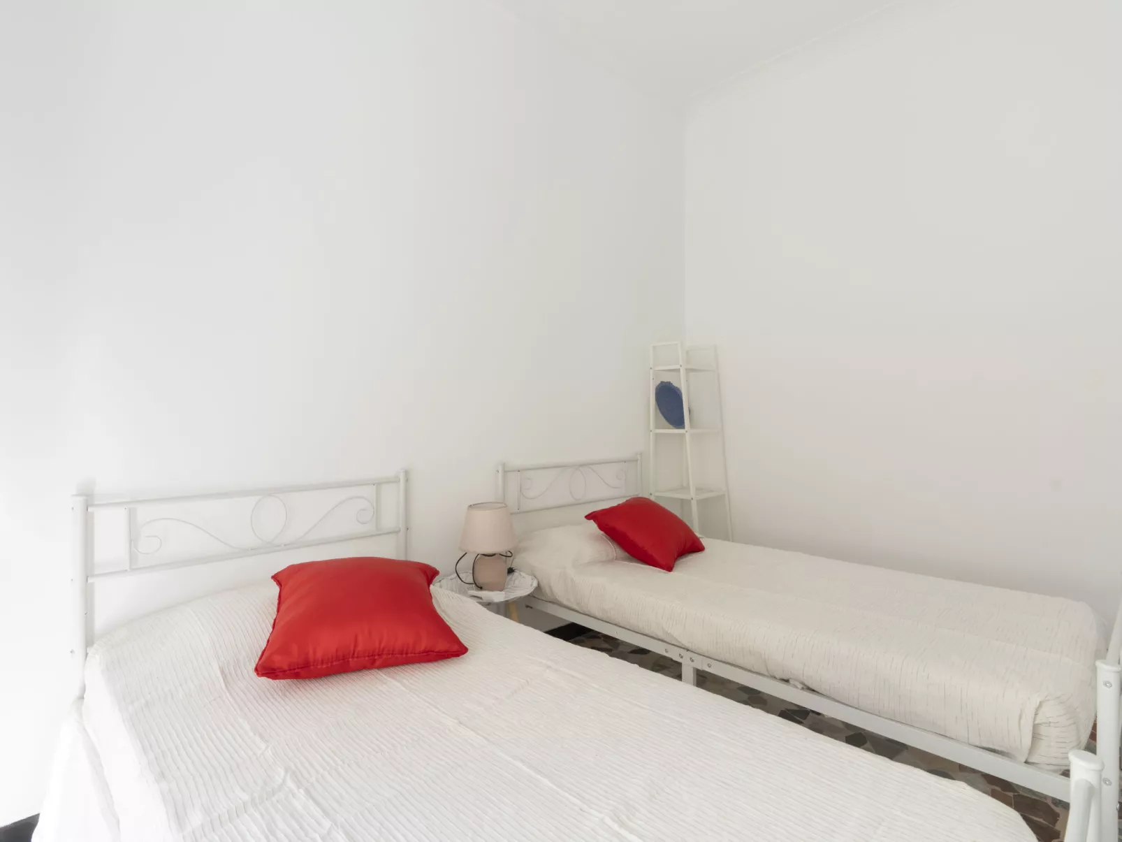 Central Home Carlotta-Inside