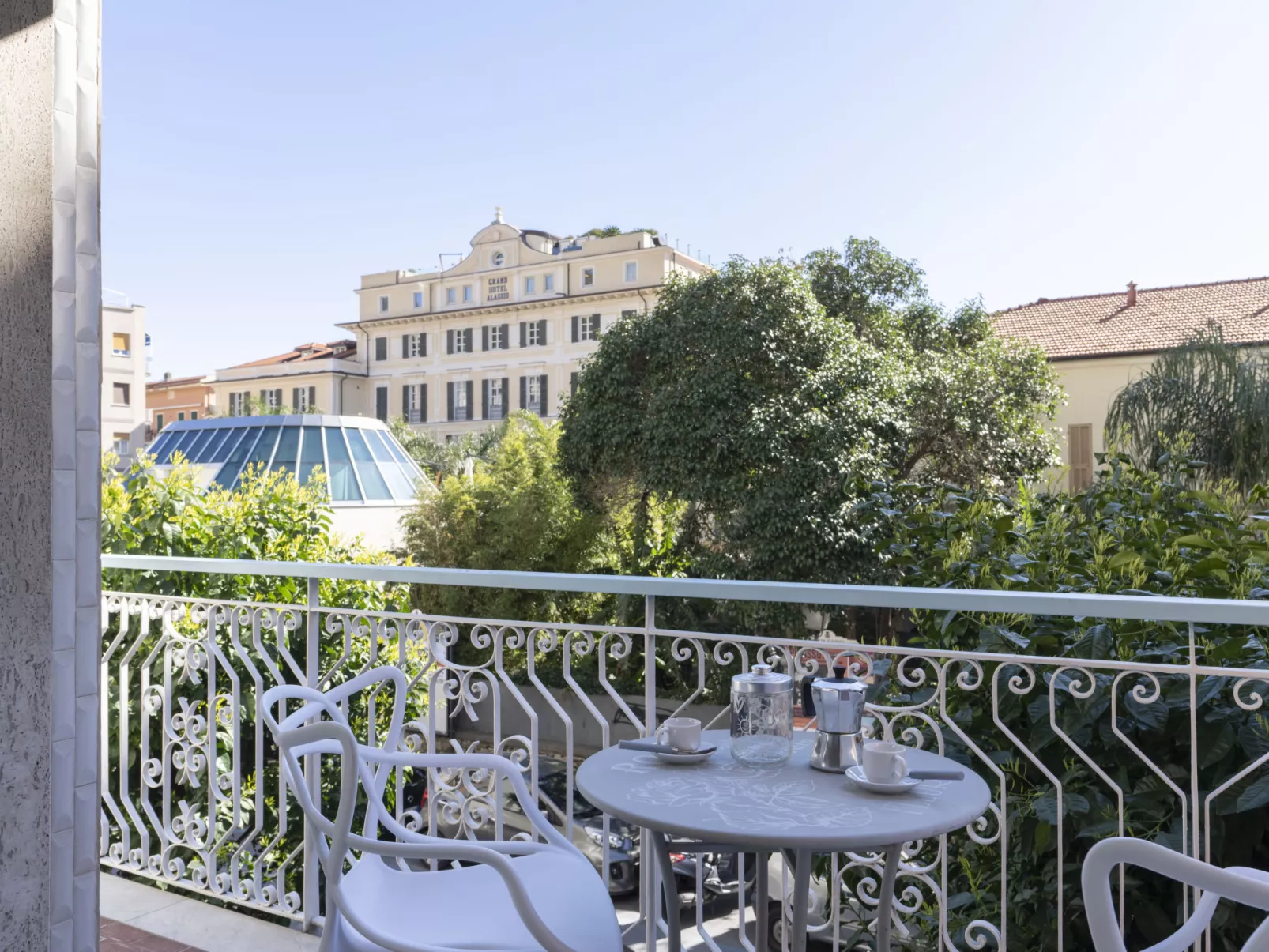 Central Home Carlotta-Outside