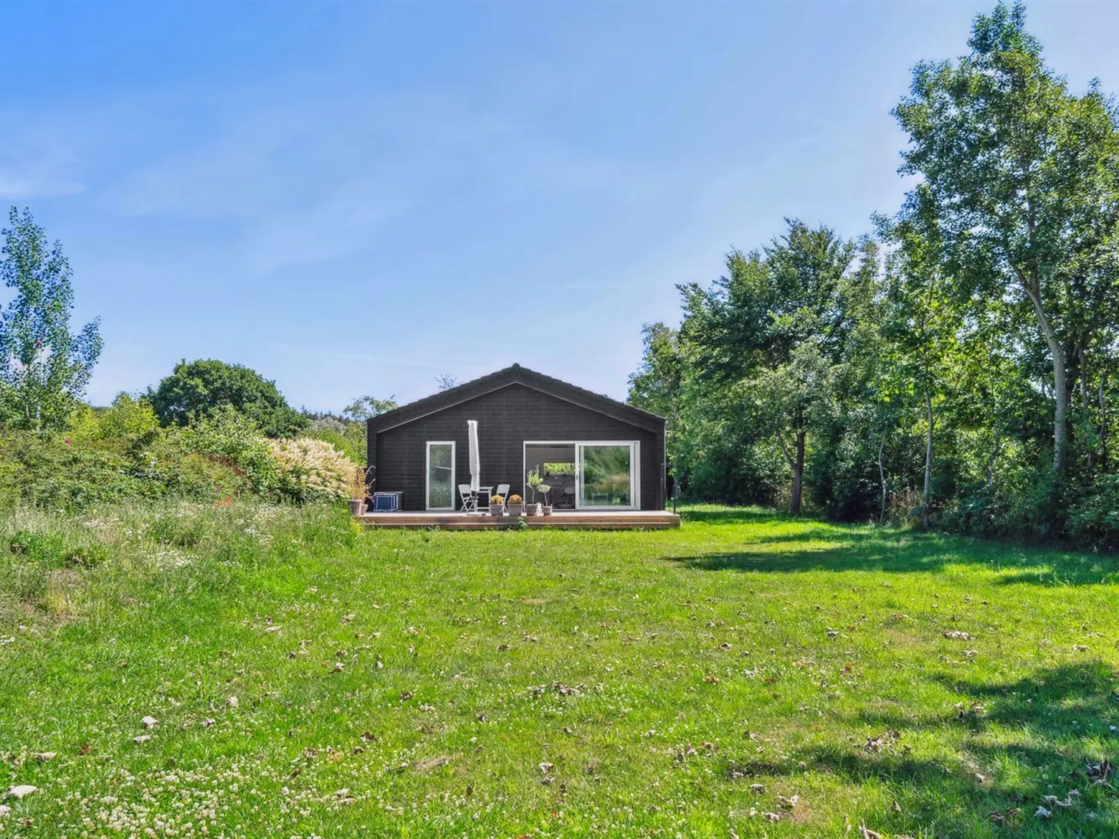 "Sys" - 150m from the sea-Outside