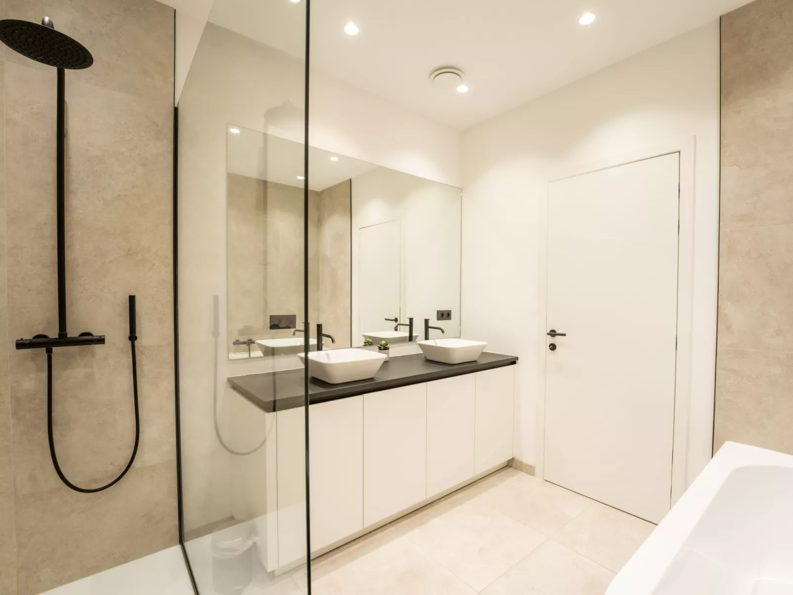 Historical and spacious "La Tourelle II"-Inside