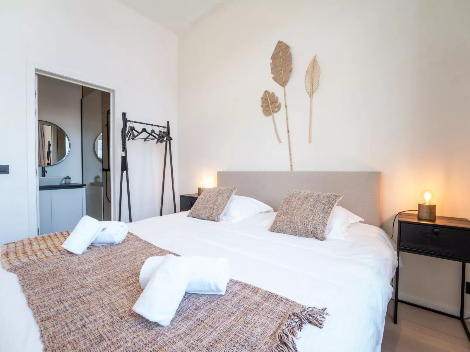 Historical and spacious "La Tourelle II"-Inside
