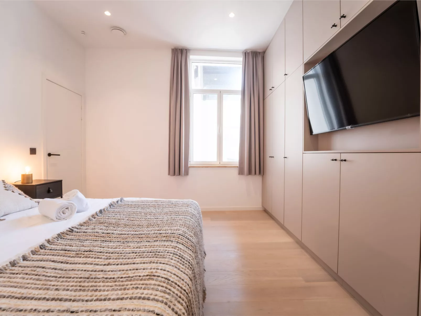 Historical and spacious "La Tourelle II"-Inside