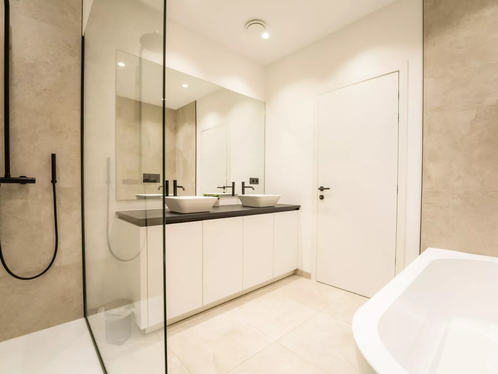 Historical and spacious "La Tourelle II"-Inside